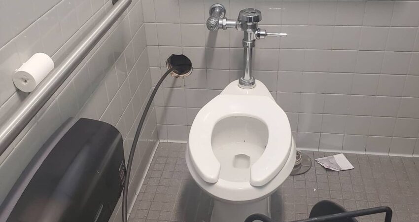Toilet Installs service in Chicago